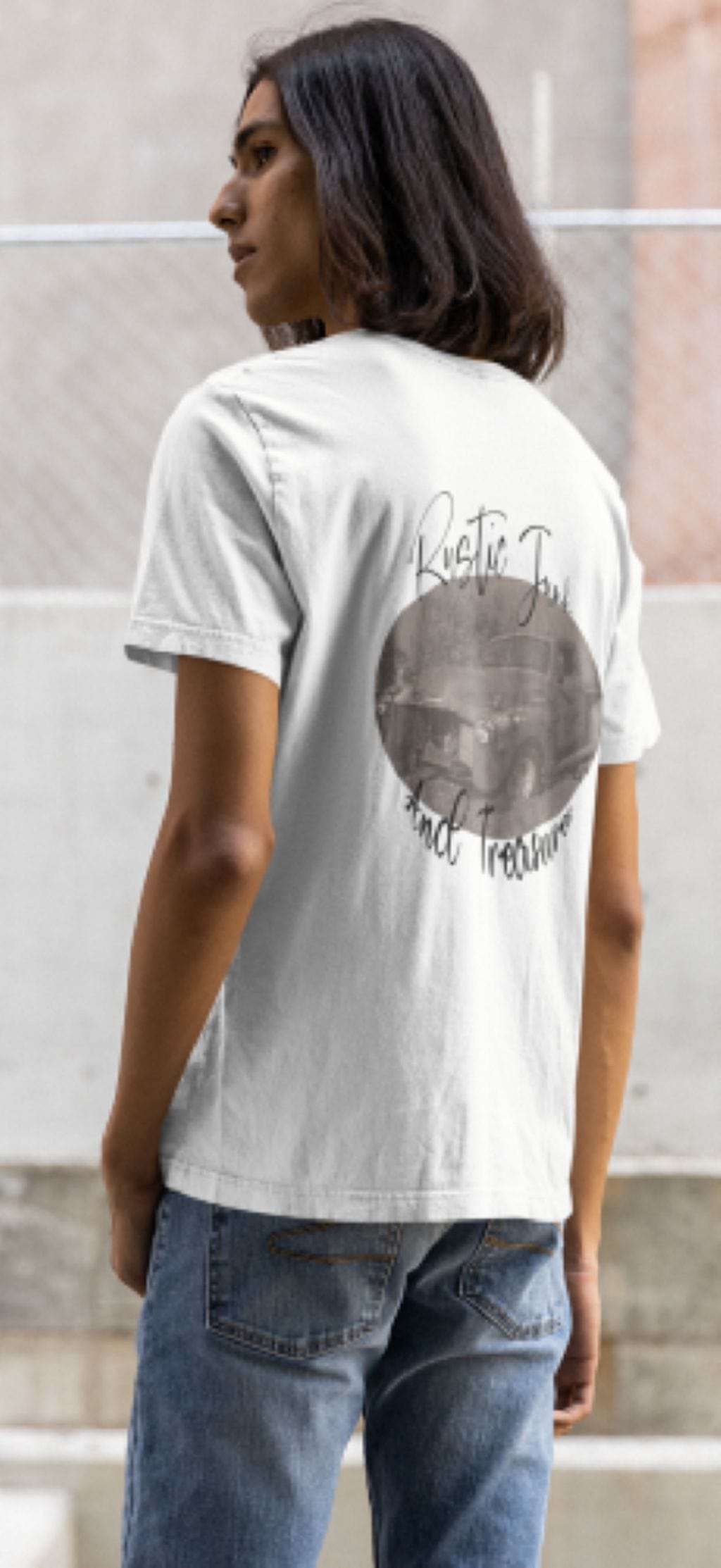 Classic Version of the Rustic Junk and Treasures Logo - Image 28